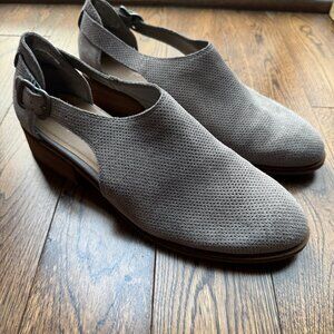 Crown Vintage Sling-Back Buckle Flats Size 10M Taupe/Gray Leather Excellent